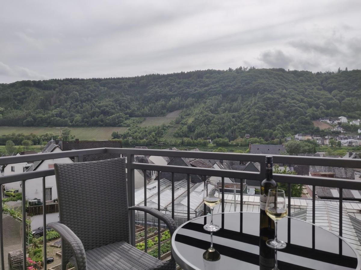 Hotel Weingut Stiftshof Enkirch Esterno foto