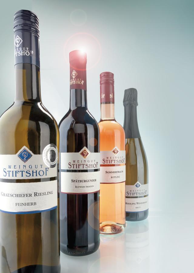 Hotel Weingut Stiftshof Enkirch Esterno foto